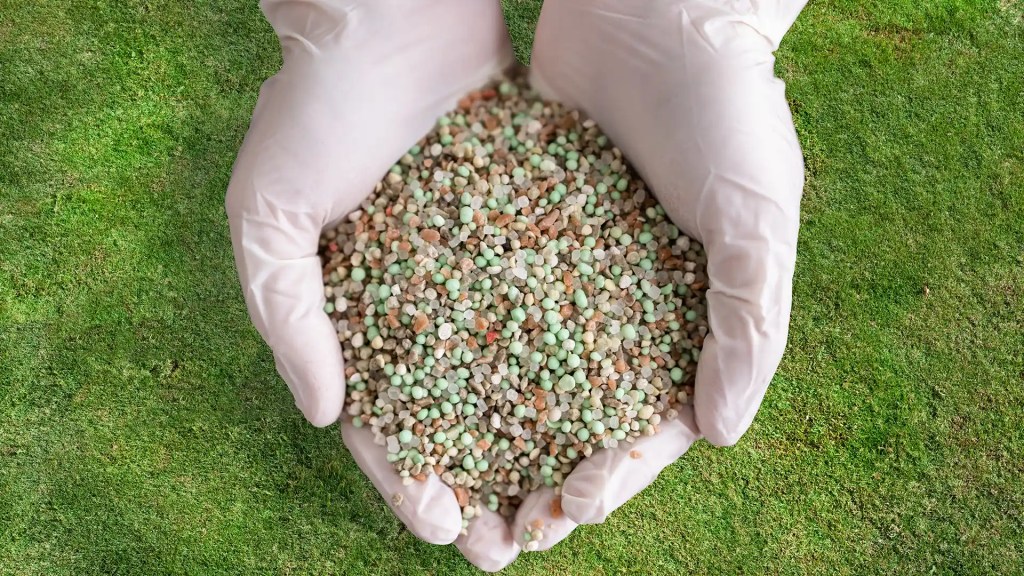 Fertilizer Nitrogen Phosphorus potassium in a lawn by Lawn Panther in North Carolina